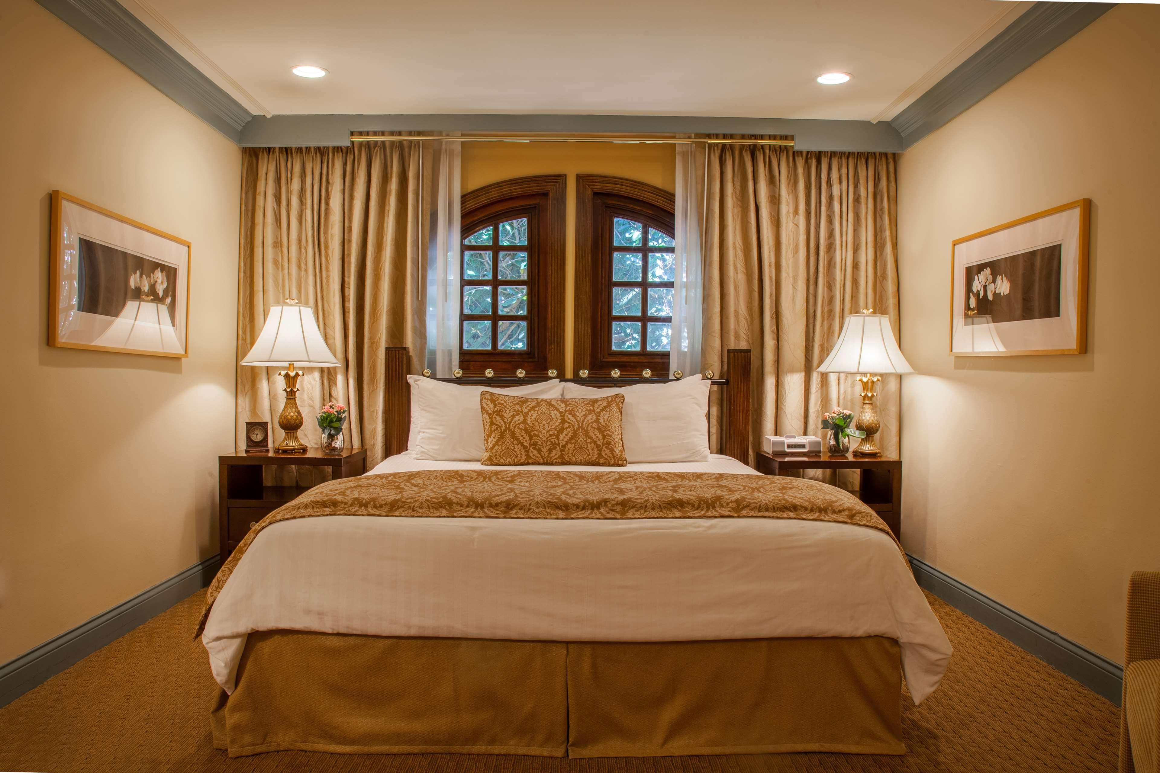 Best Western Plus Sunset Plaza Hotel Лос-Анджелес Екстер'єр фото